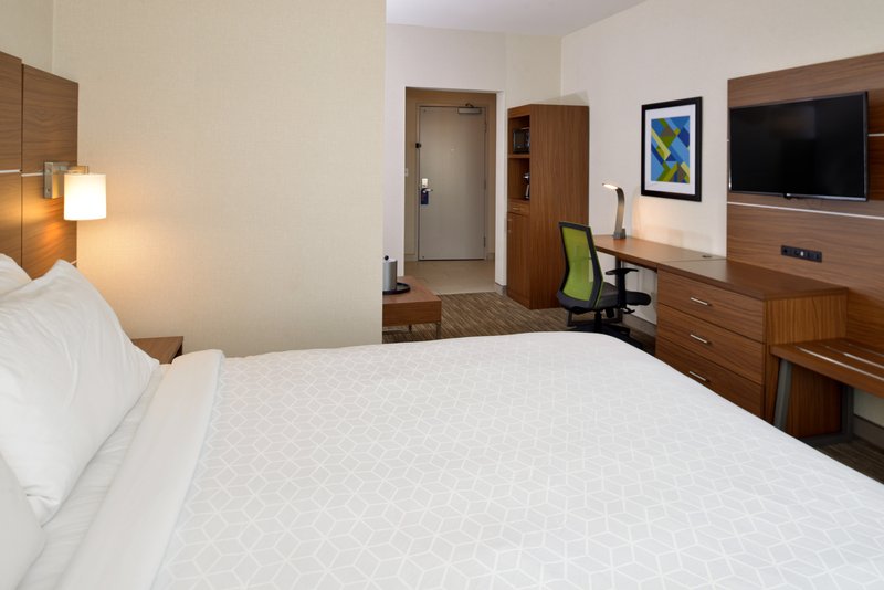 HOLIDAY INN EXP STES LODI