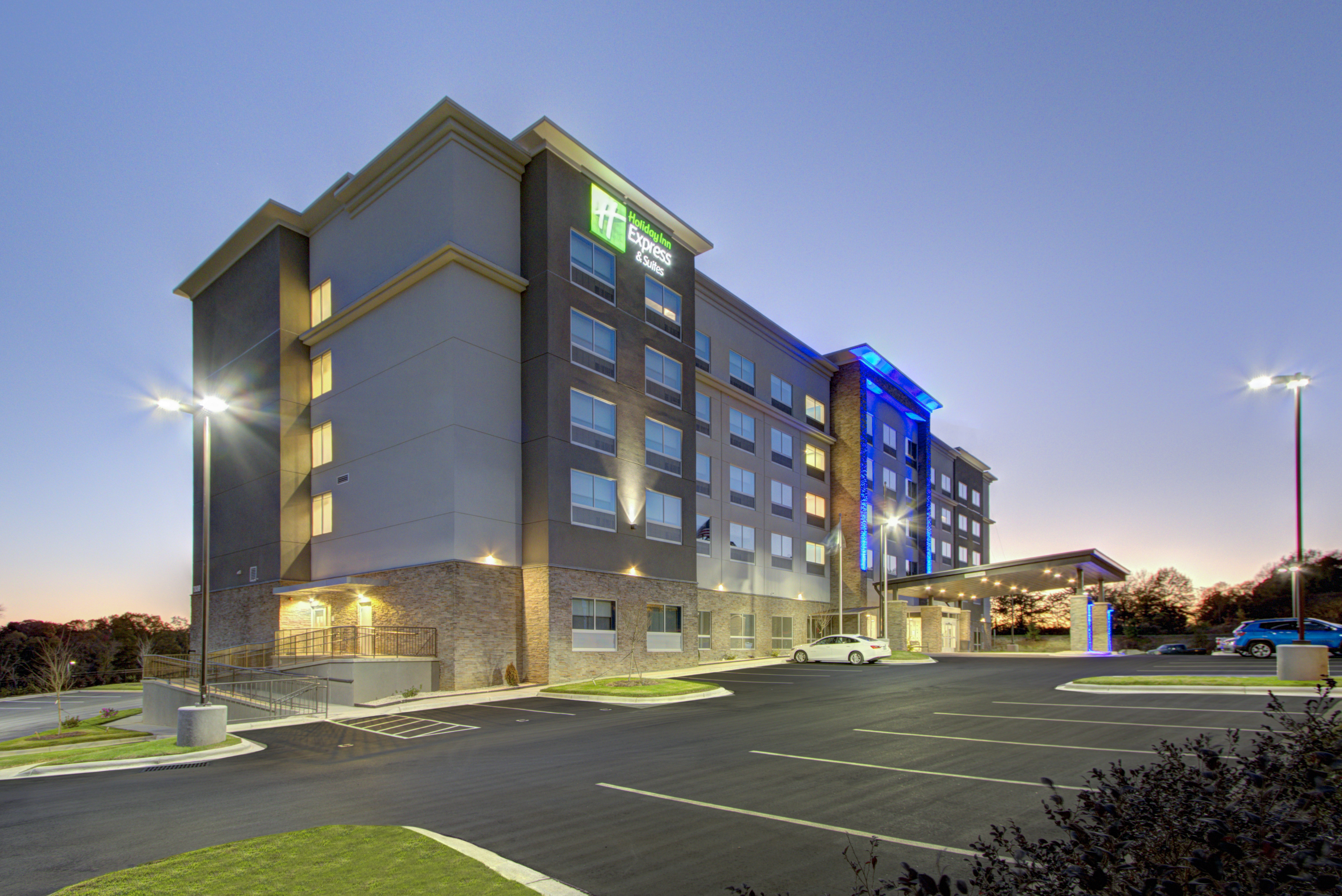 Holiday Inn Express & Stes Southwest