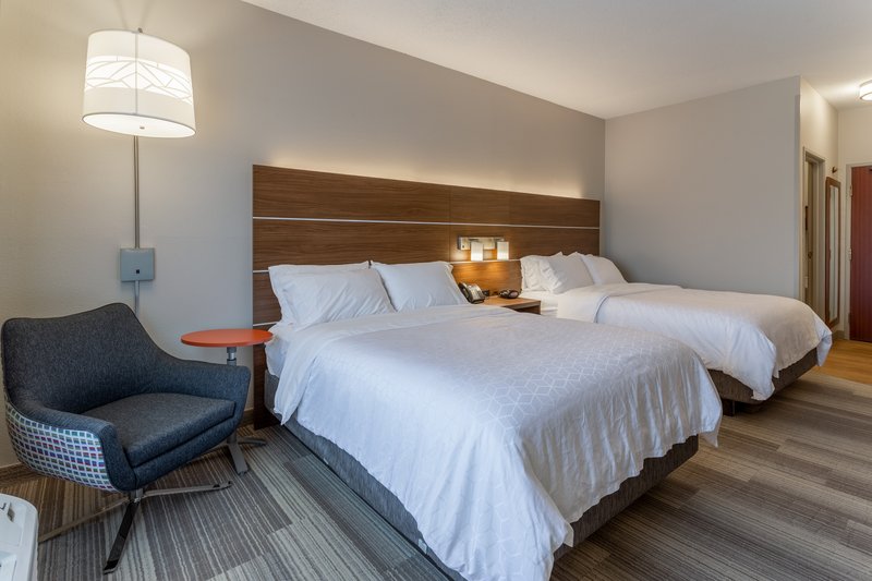 2 QUEEN BEDS STANDARD ROOM NONSMOKING
