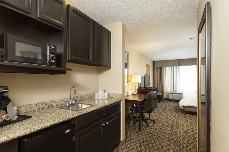 Holiday Inn Express BLOOMINGTON WEST