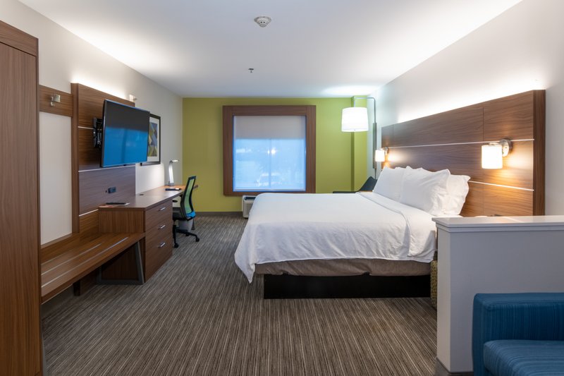 HOLIDAY INN EXP ARLINGTON