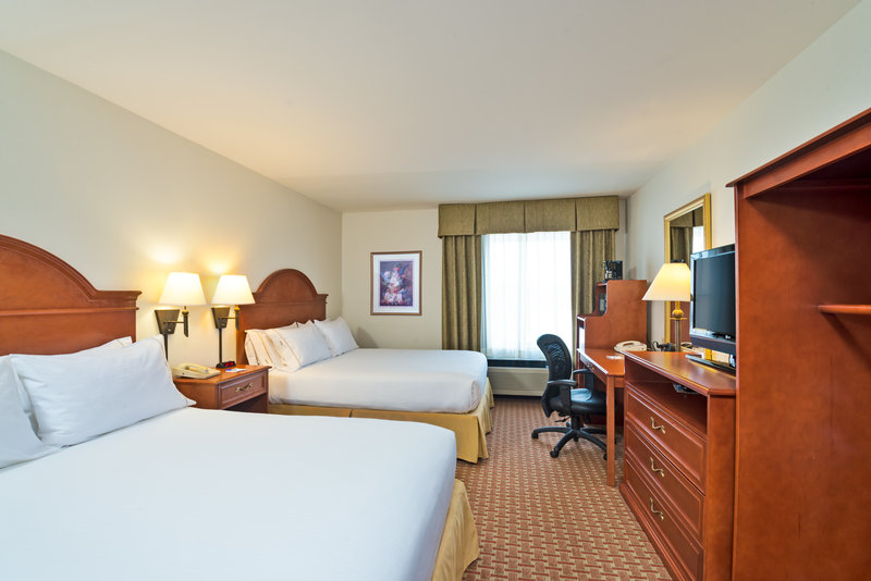 2 QUEEN BEDS NONSMOKING