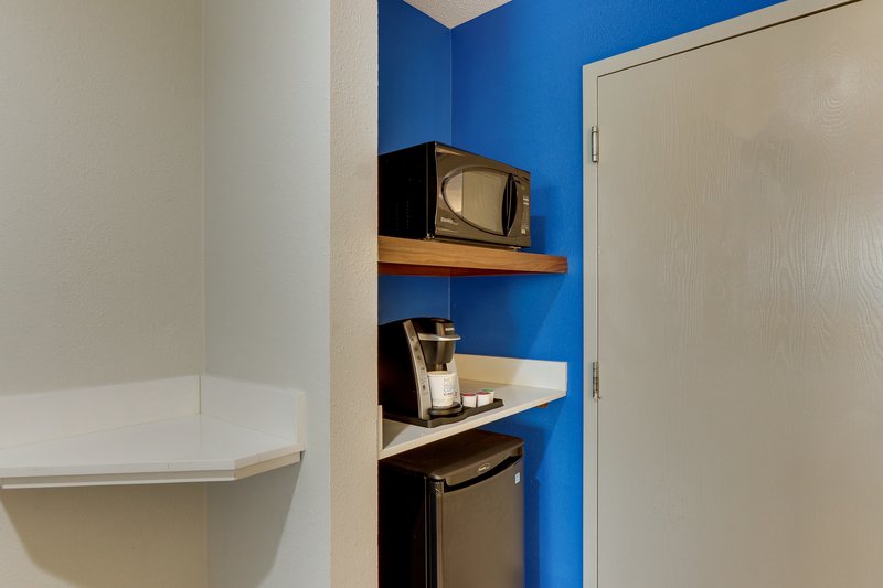 Holiday Inn Express Cincinnati North – Monroe