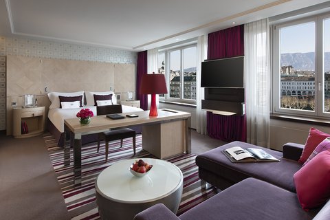 Mandarin Junior Suite