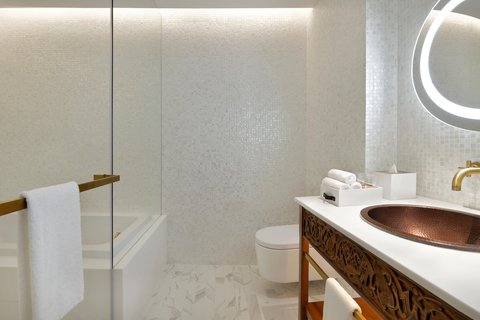 Deluxe Room at Hotel Indigo Dubai Downtown