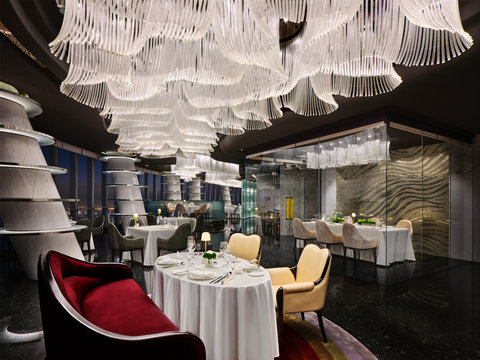 120F Heavenly Jin Restaurant Dining Area