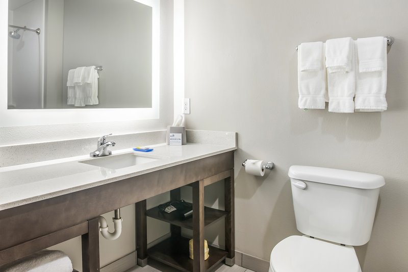 Holiday Inn Express and Suites Tulsa East – Catoosa
