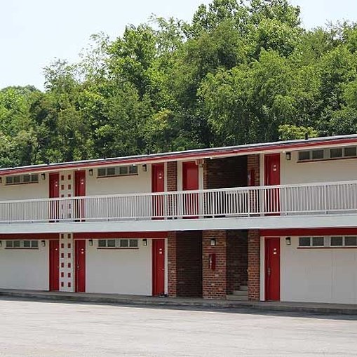 Hometown Inn Staunton Exterior