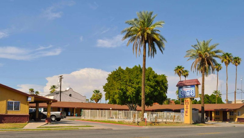 MH CaliforniaSuitesMotel Calexico CA Property Exterior