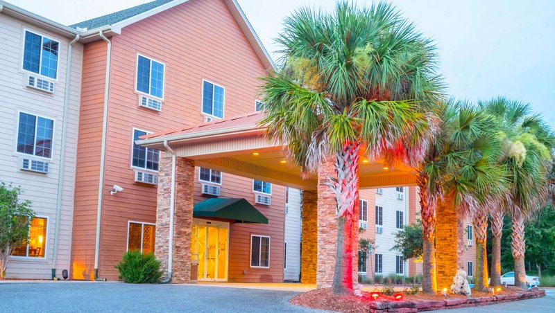 MH WildWoodInn Crawfordville FL Property Exterior