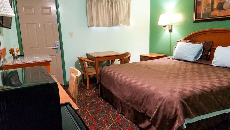 hotel rooms in childress tx