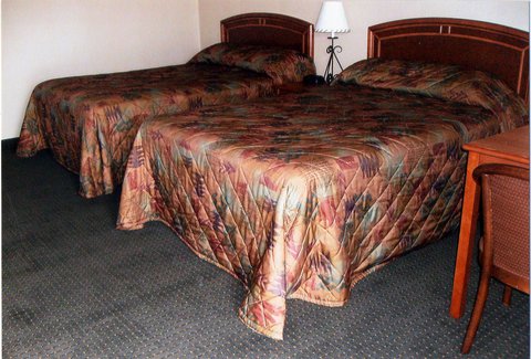 WillRogersInn Claremore OK bed