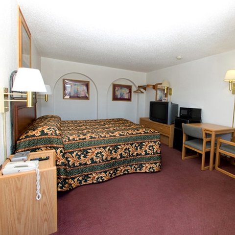 ND NorthCountryInn Mandan bed