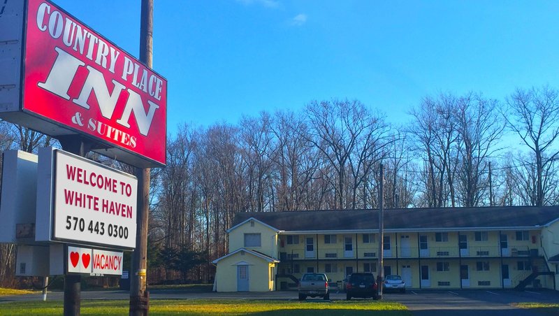 MH CountryPlaceInnSuites WhiteHaven PA Property Exterior