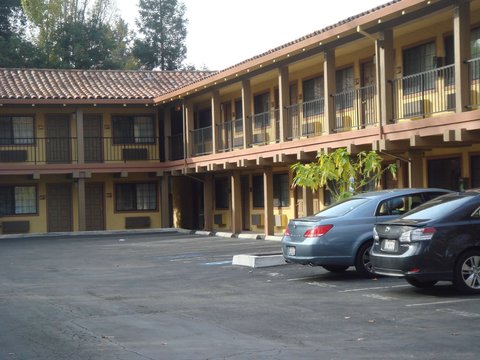 Valley Inn San Jose Exterior Park area