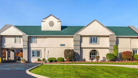 MH DetroitAirport Detroit MI Property Exterior
