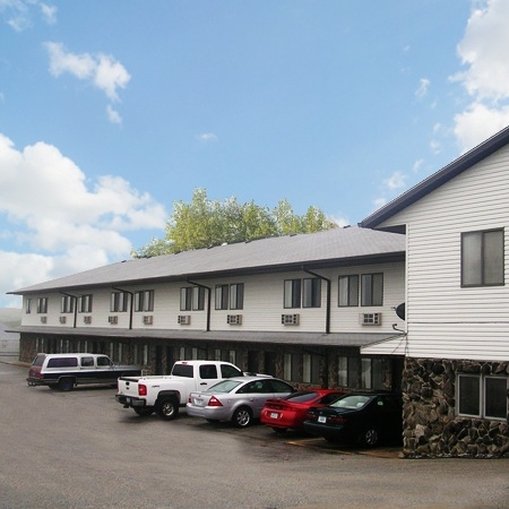 Harlan Inn and Suites Exterior