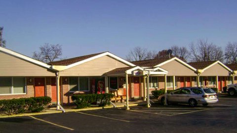 MH TiffinMotel Tiffin OH Property Exterior