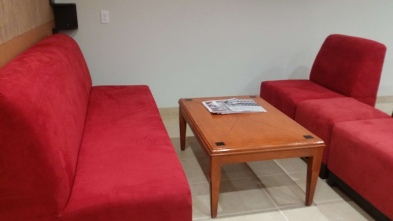 Harlan Inn and Suites Lobby