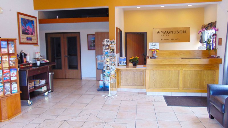 MH ManitouSprings ManitouSprings CO Property Lobby