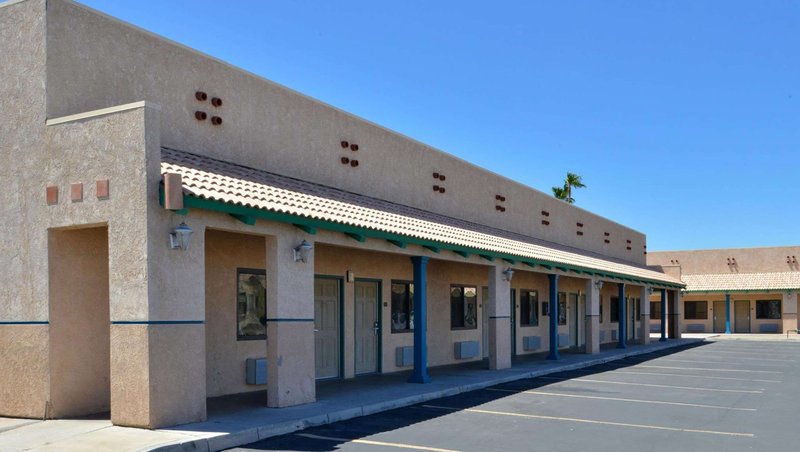 MStar HotelBlythe Blythe CA Property Exterior