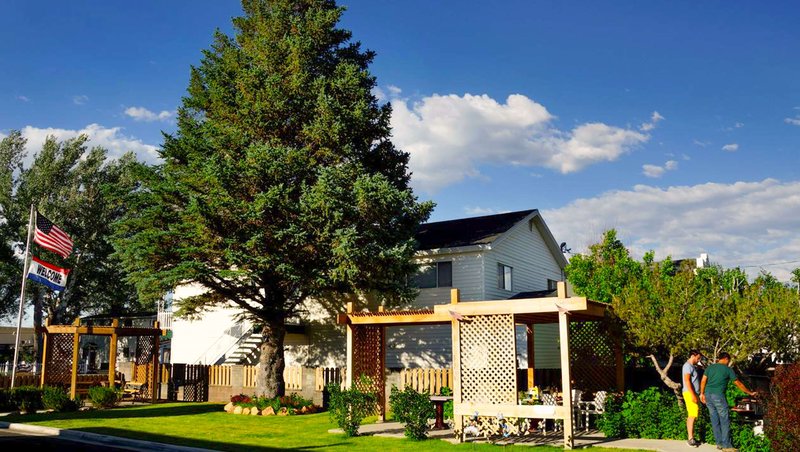 MH RubyInnBridgeport Bridgeport CA Property Exterior