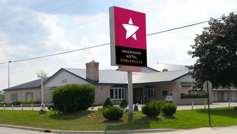 Magnuson Hotel Fowlerville Michigan Exterior Sign