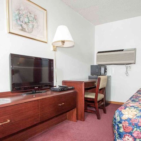 Oak Grove Inn Room