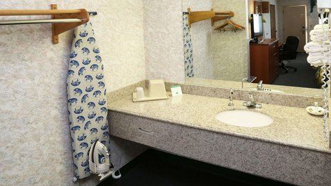 MH Howell Howell MI GuestRoom TwoDouble