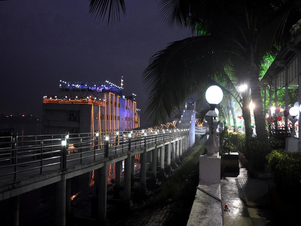 Polo Floatel Kolkata
