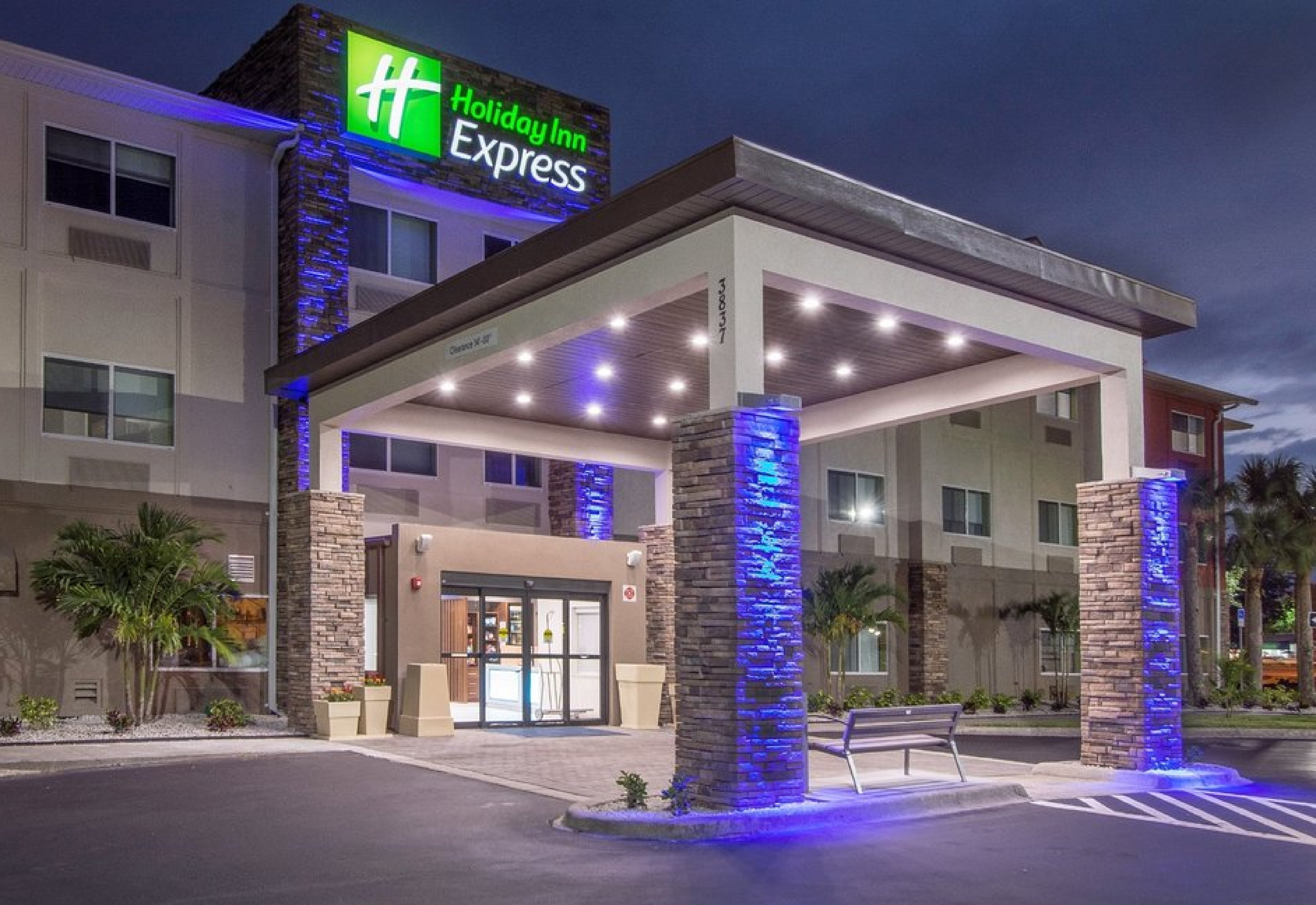 Holiday Inn Express Naples South