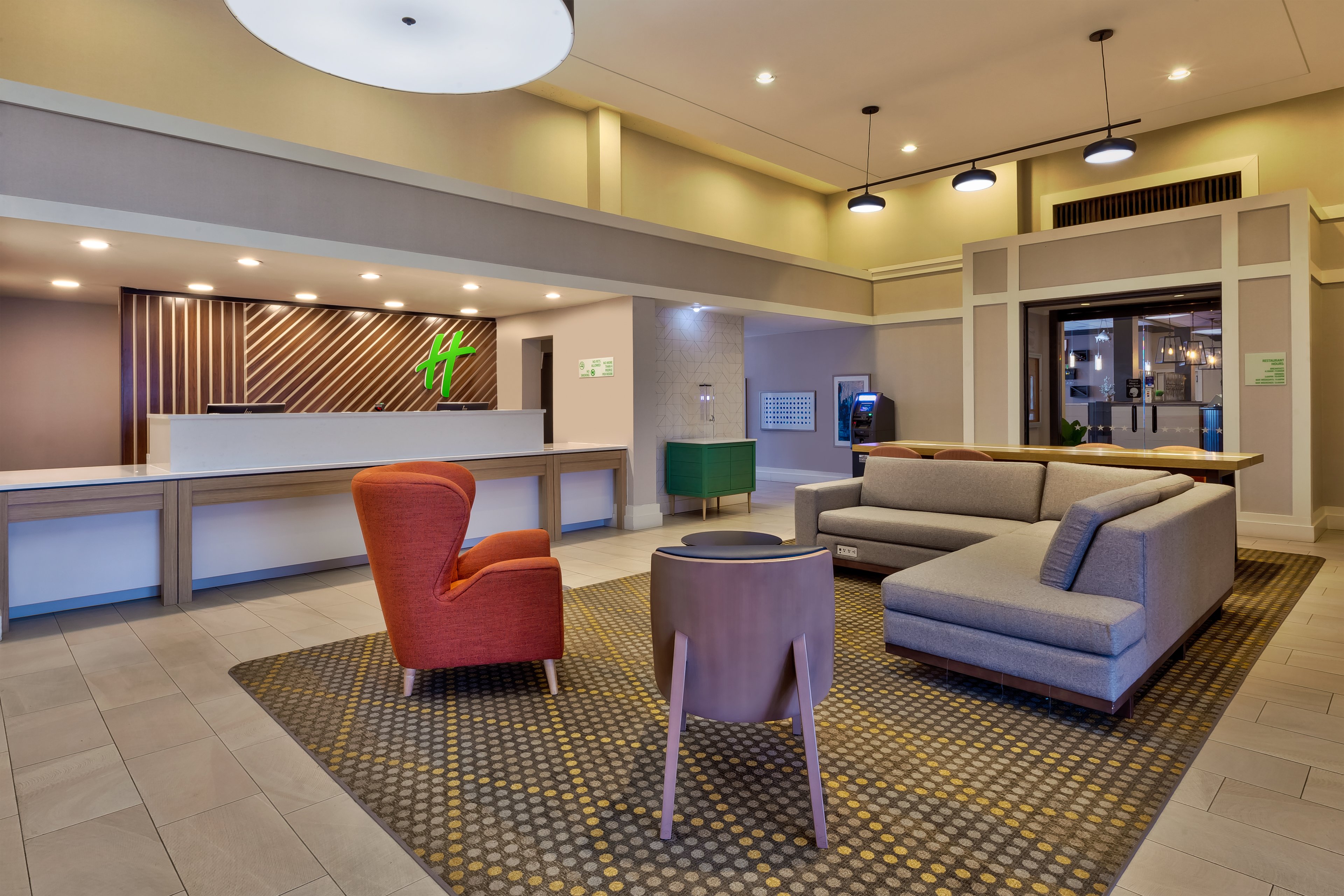 HOLIDAY INN WESTBURY