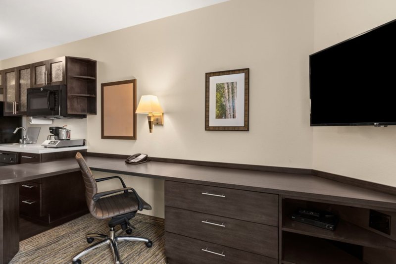 Candlewood Suites Pueblo North