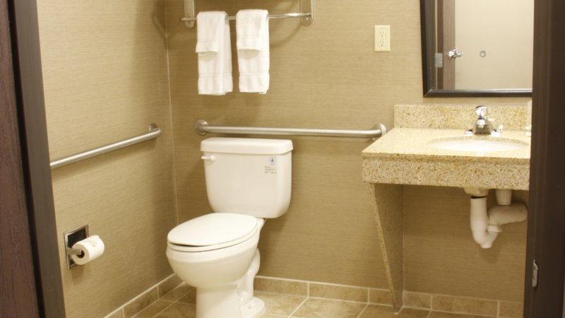 KING DELUXE HEAR ACCESSIBLE TUB NOSMK