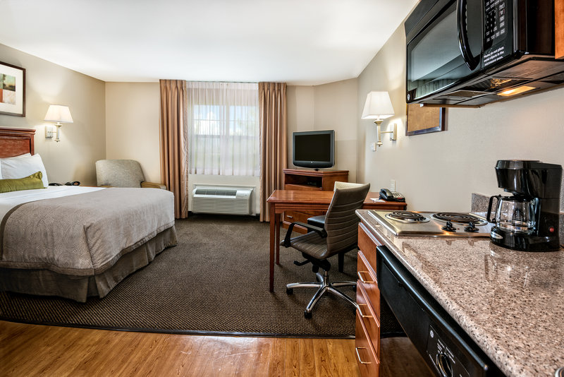CANDLEWOOD SUITES GALVESTON