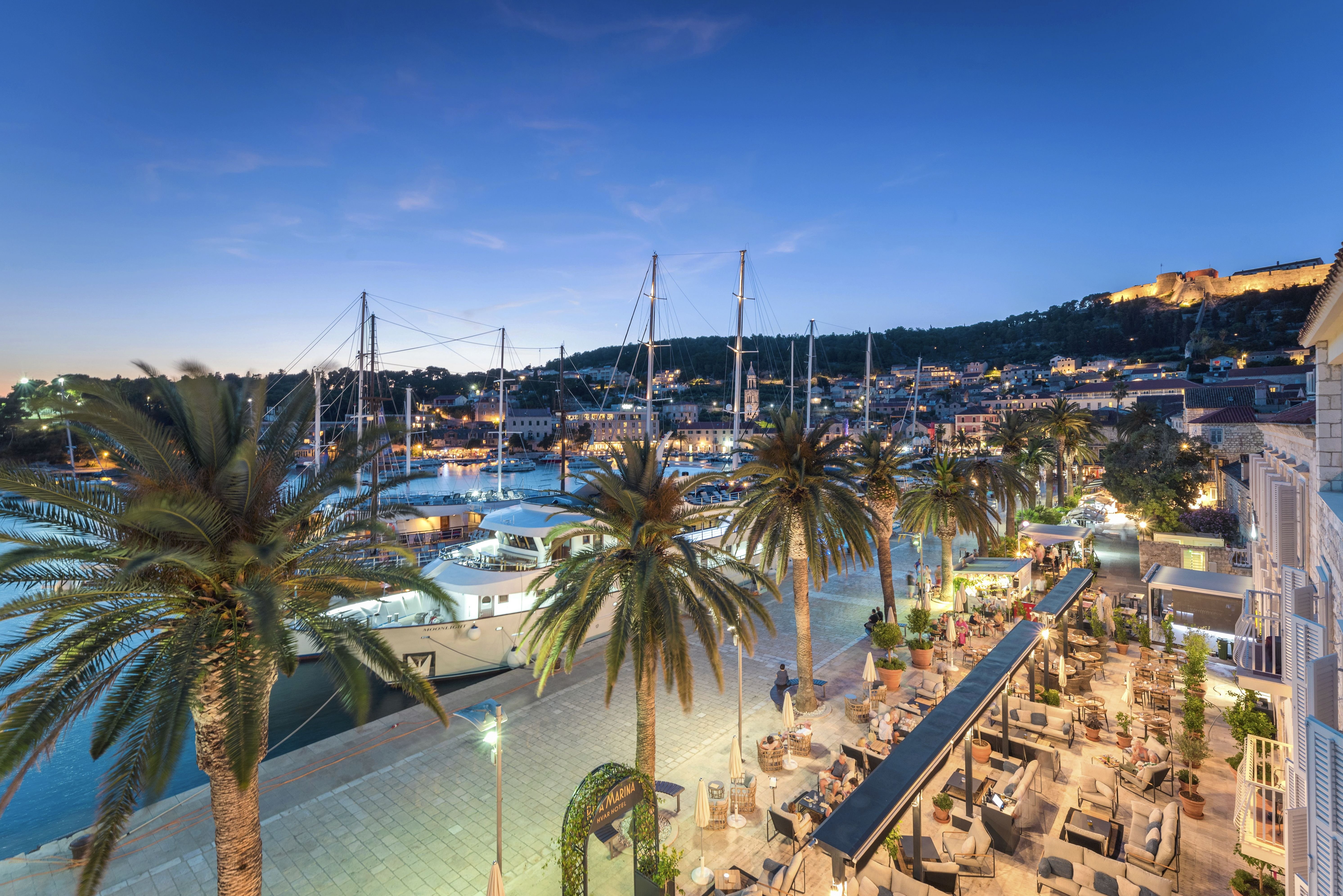 Riva, Hvar Yacht Harbour Hotel