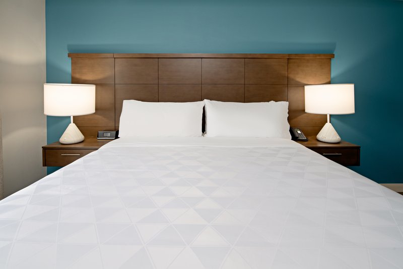 Staybridge Suites Long Beach Airport
