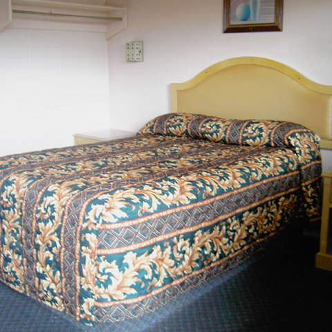 Brikcrete Motel Wyoming Grand Rapids MI Bed