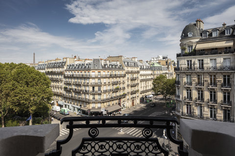 Eiffel Deluxe Room With Balcony