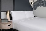 Aloft Extended King, Larger Guest room, 1 King, Sofa bed