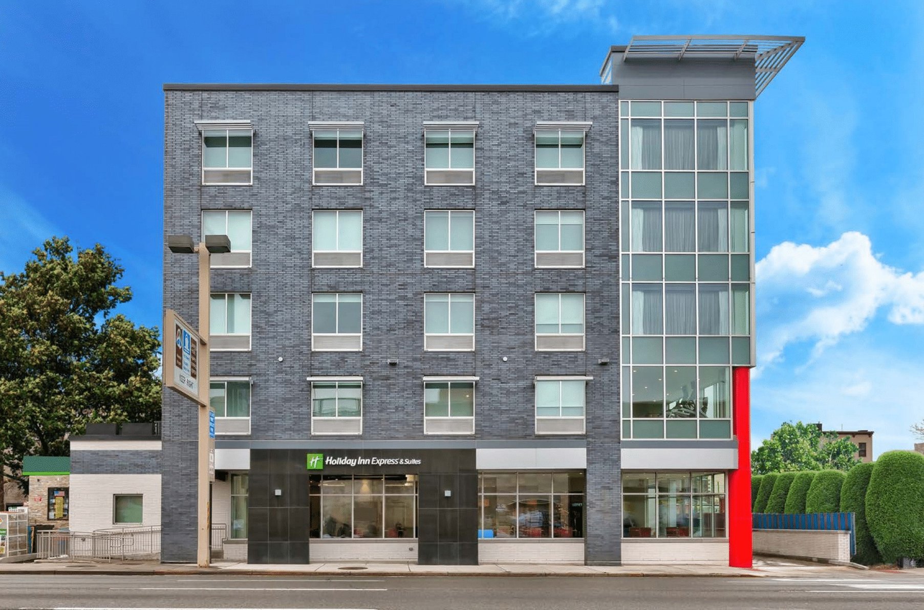 Best hotel to stay few minutes away from attractions & businesses.
