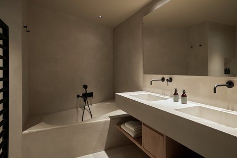 Tower Suite Bathroom