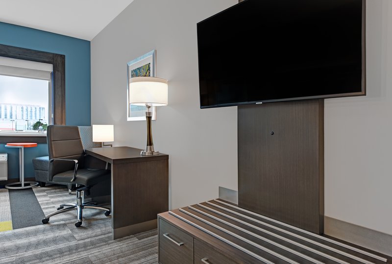 Holiday Inn Express and Suites Houston Memorial – City Centre