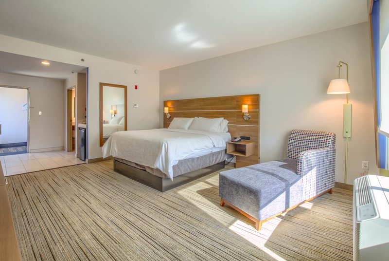 HOLIDAY INN EXP GULF SHORES