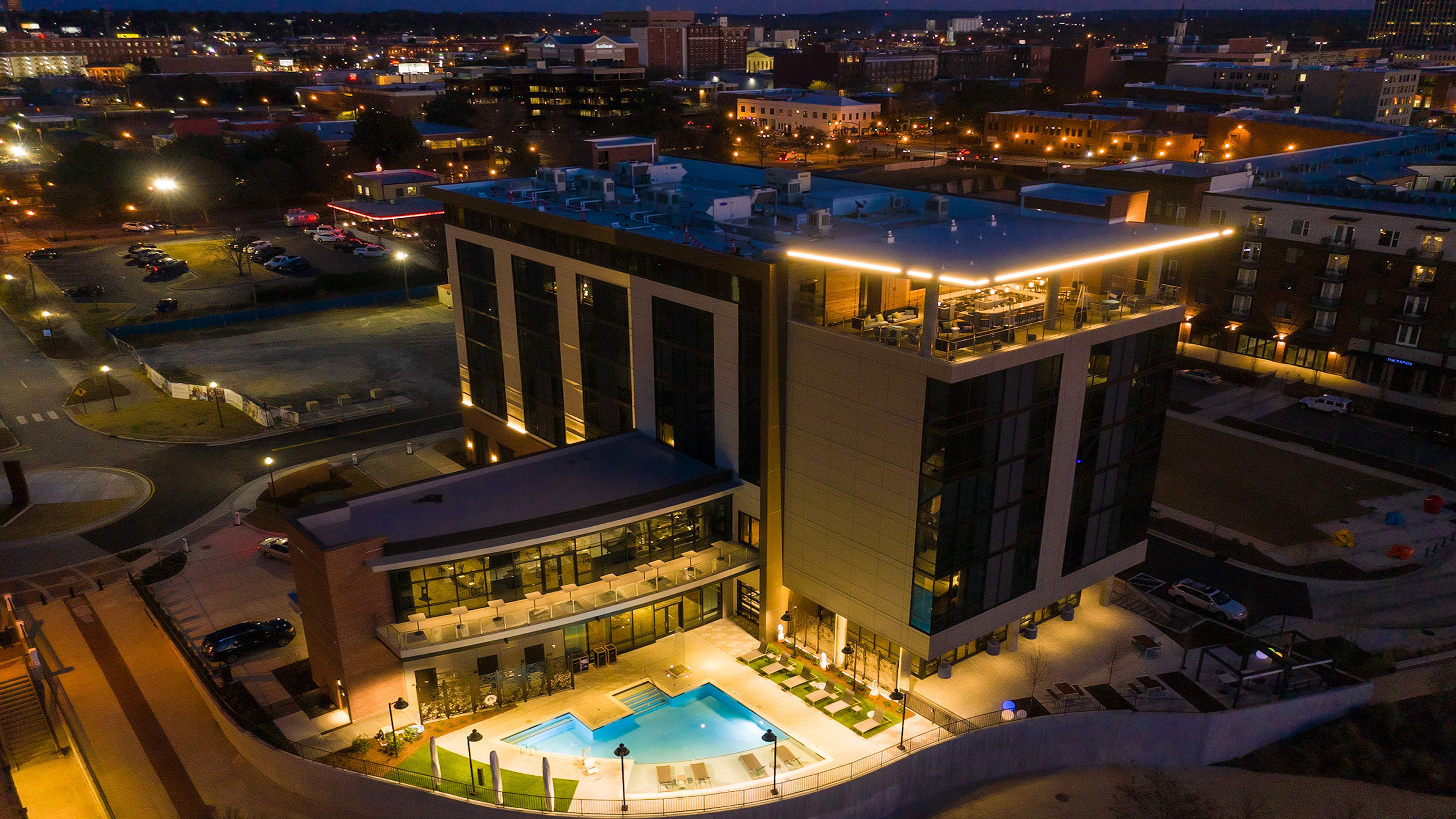 Hotel Indigo Columbus at Riverfront Pl