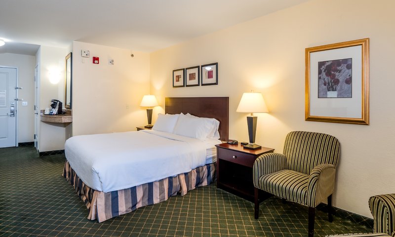 HOLIDAY INN MARSHFIELD