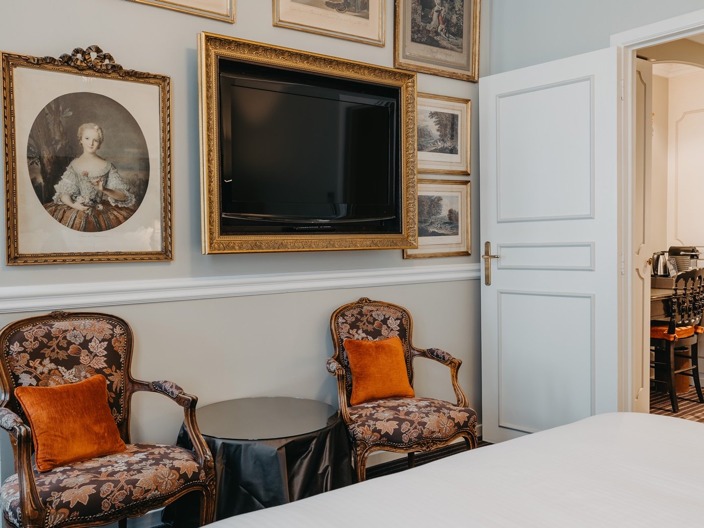 Manos Premier Hotel