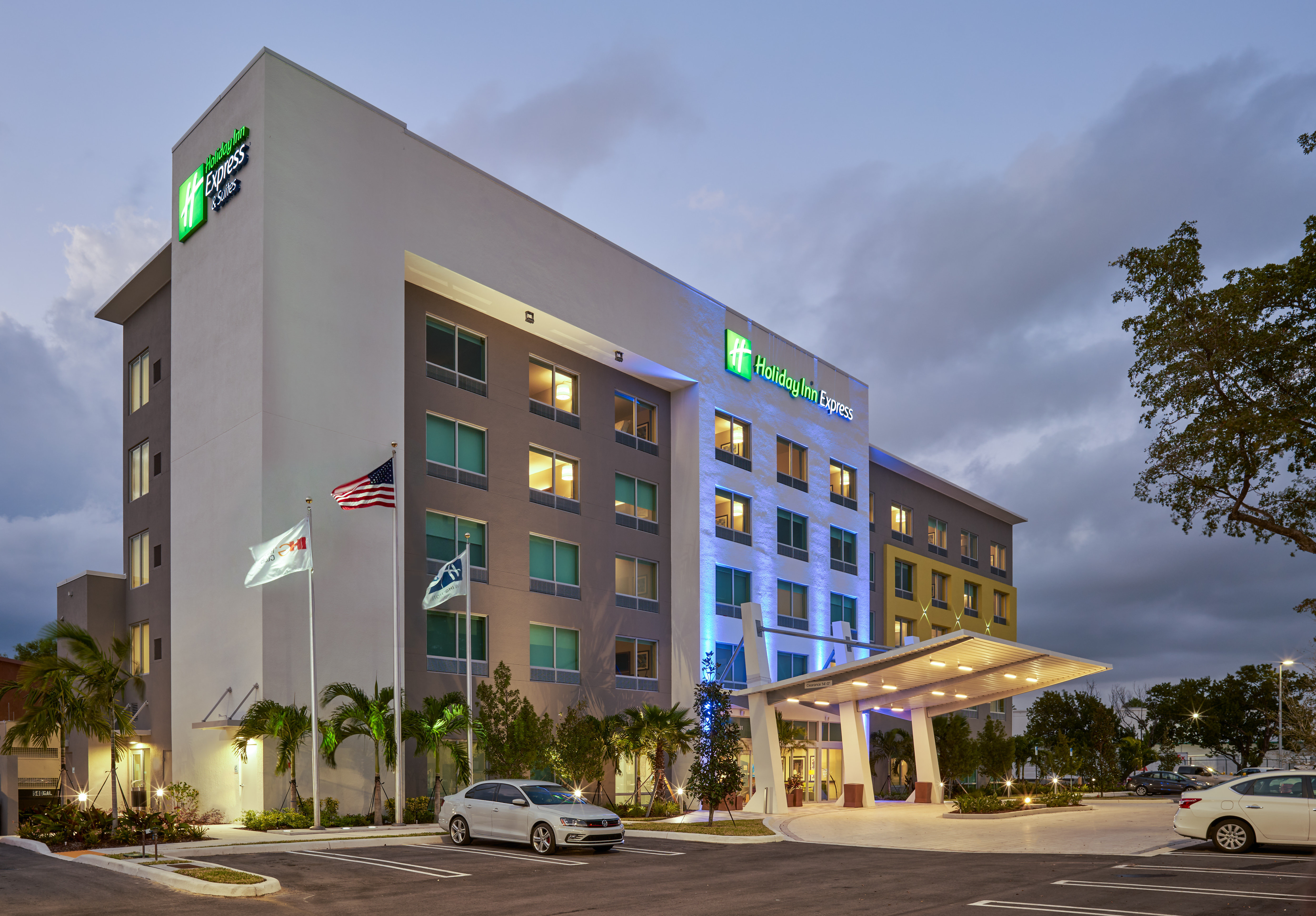 Holiday Inn Express & Suites Doral