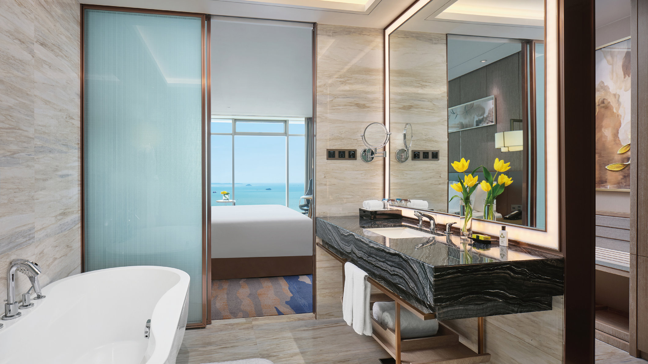 Intercontinental Xiamen by IHG Room Type - 1 King Classic Sea View High Floor