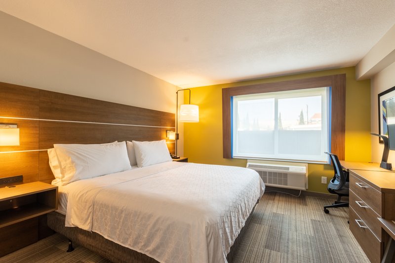 Holiday Inn Express Anaheim West